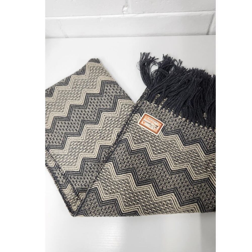 Figueroa Made In Peru Alpaca Wool Gray & Cream Chevron Southwestern Scarf/Wrap